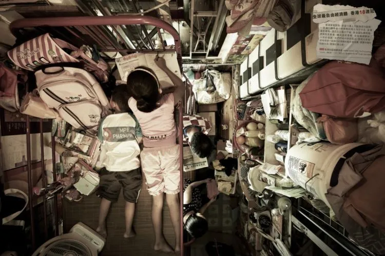 Realita Cage House Hong Kong. Meski Jadi Pusat Bisnis Dunia, Ternyata Banyak Warga Hidup Tak Layak 23