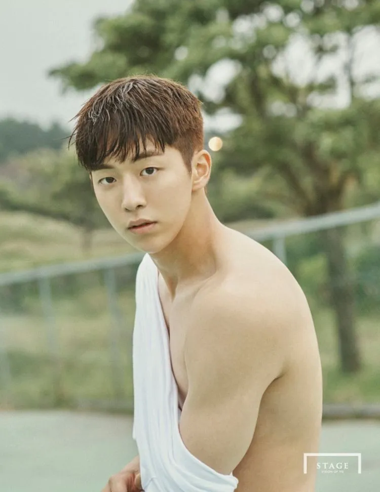 Deretan Artis Tampan Korea yang Usianya di Bawah 25, 'Dongsaeng' yang Tetap Ingin Kamu Panggil Oppa 31