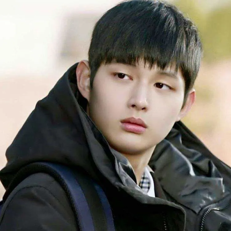Deretan Artis Tampan Korea yang Usianya di Bawah 25, 'Dongsaeng' yang Tetap Ingin Kamu Panggil Oppa 32