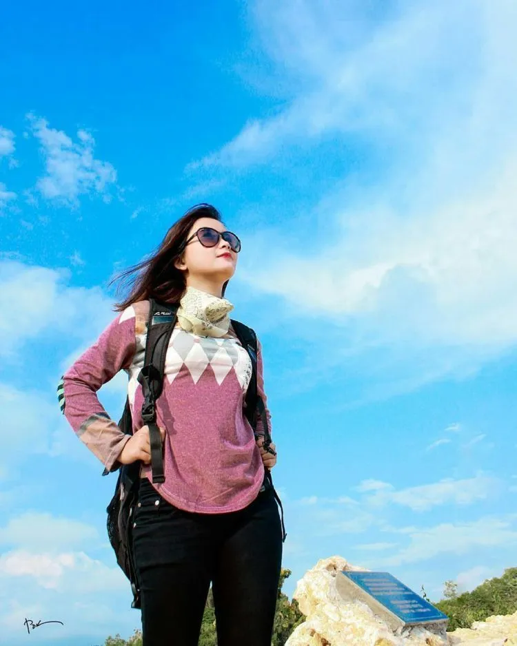 12 Aksesoris Cewek yang Harus Dibawa Saat Traveling. Biar Foto di Instagram Nggak Malu-maluin! 20