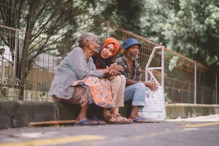 Belajar dari Santika Wibowo: Malaikat Bagi Penderita Leukimia Lewat yang Berjuang Menggalang Dana 9