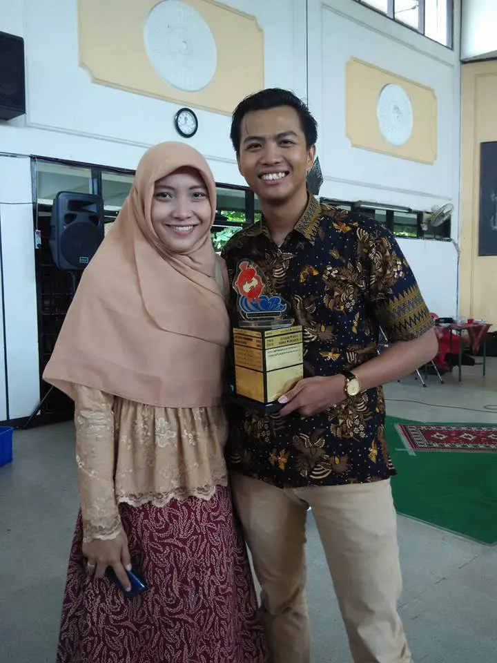 Ungkapan Perasaan Cowok Pas Dengar Istrinya Hamil. Mulai dari Cuma Bisa Senyum Hingga Speechless! 9