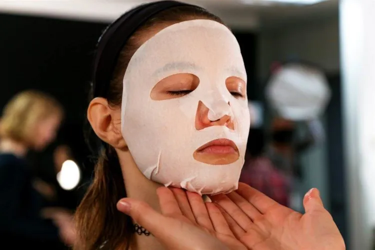 Ini Dia 6 Jenis Masker Plus Manfaatnya. Jangan Asal Pakai, Agar Hasilnya Bisa Lebih Berfaedah 9