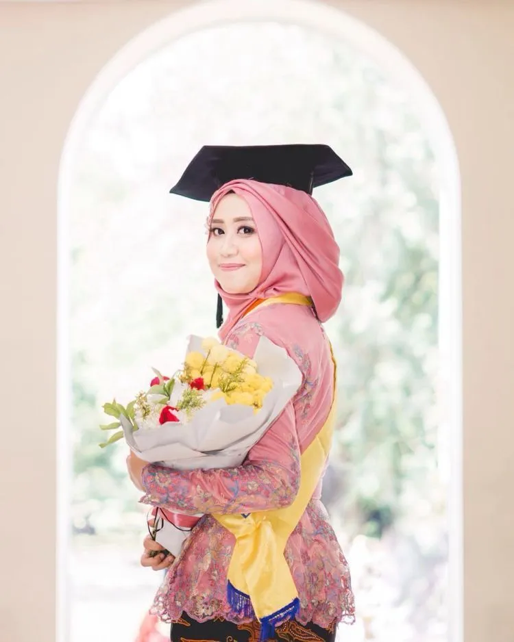 Belajar dari Santika Wibowo: Malaikat Bagi Penderita Leukimia Lewat yang Berjuang Menggalang Dana 6