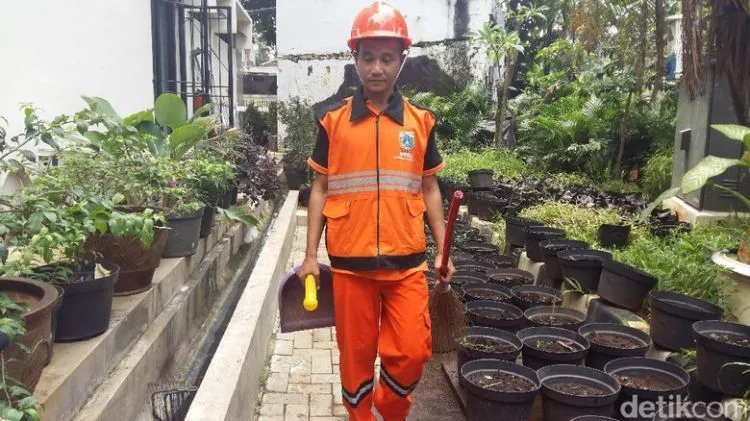 Tanpa Dadan dan Pasukan Oranye yang Rela Masuk Got, Nggak Tahu Deh Nasib Jakarta Bakal Seperti Apa 5
