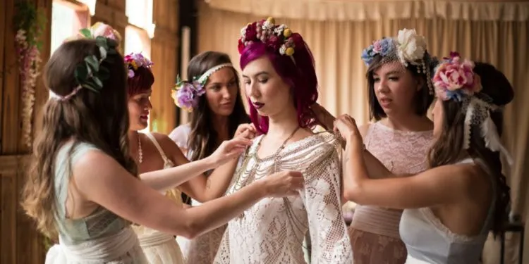 Alasan Kamu Harus Berhenti Nanya 'Kapan Nikah?'. Jangan Mentang-mentang Udah Punya Pasangan 10