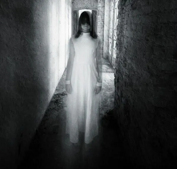 4 Fakta Tentang Penampakan Hantu. Boleh Percaya Atau Tidak Sih, Tapi Ada Penjelasan Ilmiahnya 8