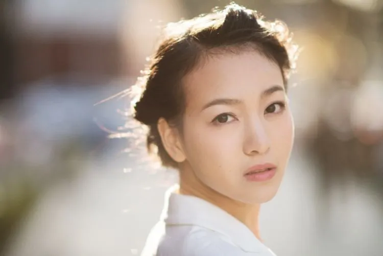 Mau Tampil Baby Face? Intip 7 Trik Makeup Imut yang Bikin Wajah Selucu Cewek Korea 13