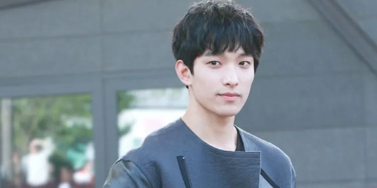 Deretan Artis Tampan Korea yang Usianya di Bawah 25, 'Dongsaeng' yang Tetap Ingin Kamu Panggil Oppa 37