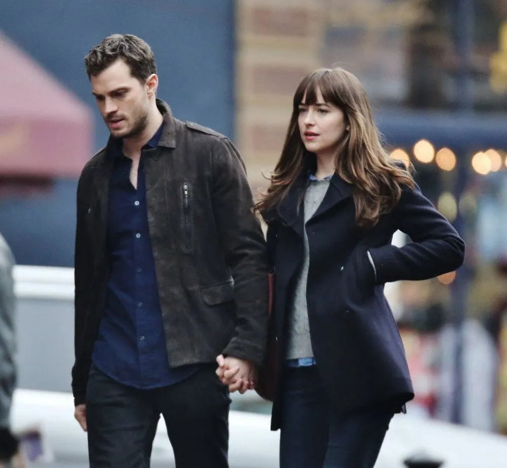 3 Alasan Film 'Fifty Shades Darker' Harusnya Tayang di Indonesia. Biar Penggemar Film Lebih Bijak! 6