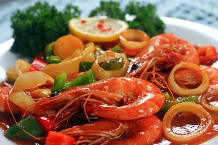 Bagaimana Rasanya Bibir Dilahap, Eh Salah, Maksudnya Dilap Pacar? Cari 10 Kuliner Ini Biar Tahu 15