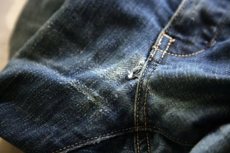 Penjelasan 8 Bagian Celana Jeans yang Misterius, Banyak Orang Nggak Tahu Fakta Ini 12