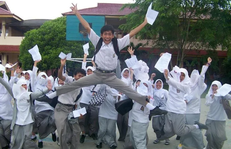 5 Jenis Siswa yang Gampang Banget Terkenal di Kalangan Guru. Coba Cek Apakah Kamu Masuk di Dalamnya! 6