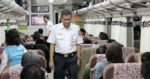 10 Profesi Ini Bikin Cowok Mudah Dapat Respek dari Orangtua Pacar. Biasalah Indonesia! 14