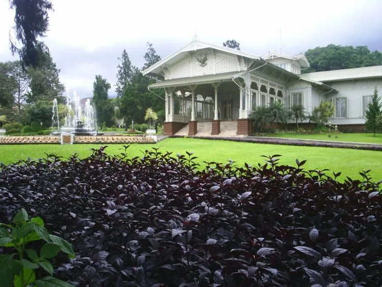 Sebelum Pindah Ibukota & Buat Istana Baru, Lihat Yuk 6 Istana Kepresidenan Indonesia! Ada 6 Lho 11