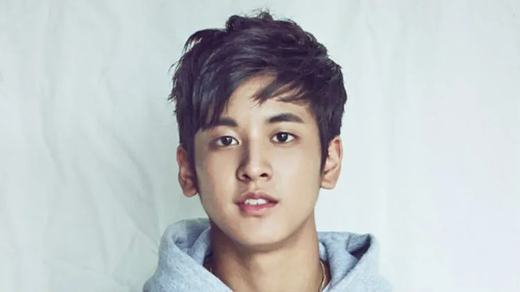 Deretan Artis Tampan Korea yang Usianya di Bawah 25, 'Dongsaeng' yang Tetap Ingin Kamu Panggil Oppa 39