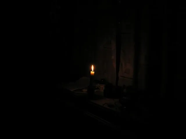http://4.bp.blogspot.com/-VlvKt8D5Z4U/UisgYjAqjnI/AAAAAAAABno/qVoT4S2zTpY/s1600/lilin+dalam+gelap.JPG