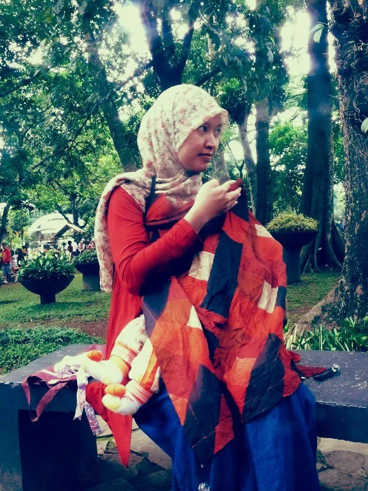 13 Potret Ibu Menyusui di Tempat Umum. Apa yang Salah Kalau Memang untuk Berikan ASI? 23