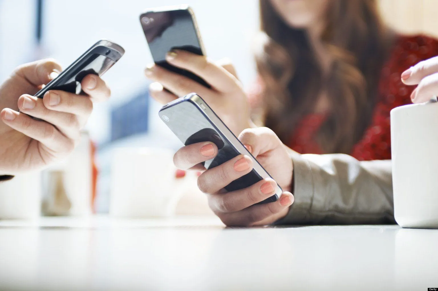 6 Hal Inilah yang Ditakuti Cowok Ketika Handphone-nya Dipinjam Pacar. Daripada Harus Capek Jelasin! 8