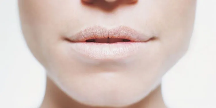 7 Kesalahan Sepele Saat Pakai Lipstik. Sering Diabaikan, Eh Tahu-tahu Bibir Jadi Menghitam 11
