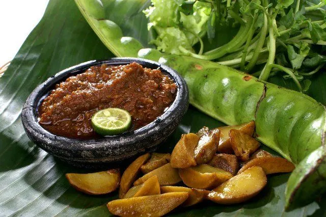 Baunya Boleh Nggak Enak, Tapi Khasiatnya Sangat Banyak. Yuk, Penggemar Petai Merapat! 16