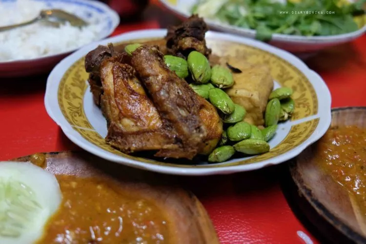 Baunya Boleh Nggak Enak, Tapi Khasiatnya Sangat Banyak. Yuk, Penggemar Petai Merapat! 17