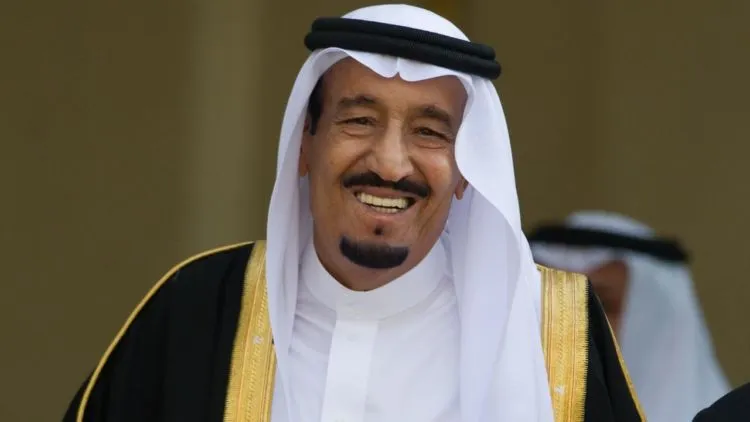 Dengar-Dengar Sih Raja Arab Kaya Raya Tujuh Turunan, Coba Kita Lihat Seberapa Mewah Gaya Hidupnya? 9