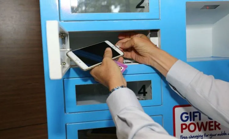 Meski HP-mu Sekarat, Jangan Asal Colok. Tampil Sebagai Penyelamat, Nyatanya Fasilitas Ini Berbahaya 7