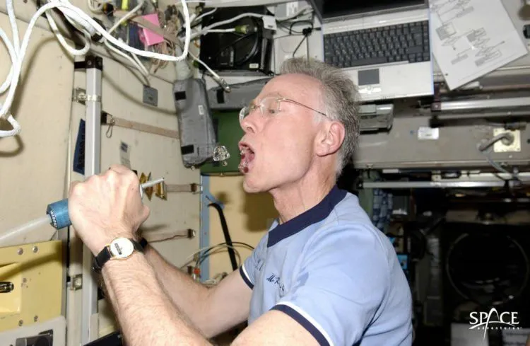 Mau Ngintip Keseharian Astronot di Luar Angkasa? Lihat Deh 10 Foto Diari Mereka yang Seru Ini 17
