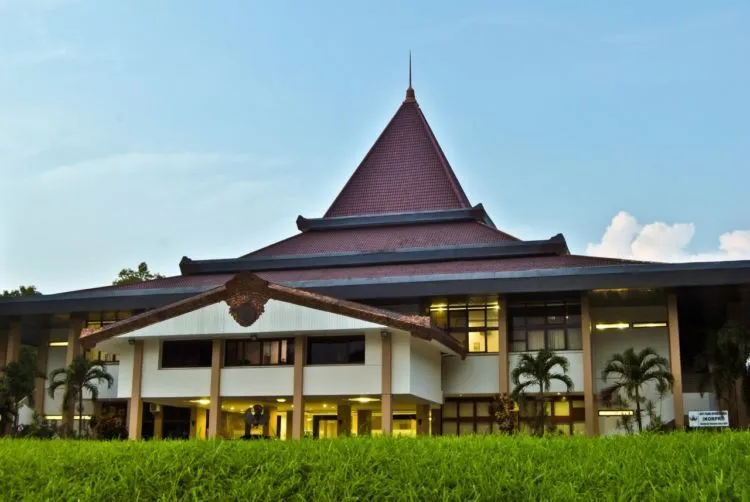 4 Kisah Misteri di Kota Solo Ini Bikin Bergidik Ngeri. Warga Solo Pasti Pernah Dengar Cerita Ini! 6