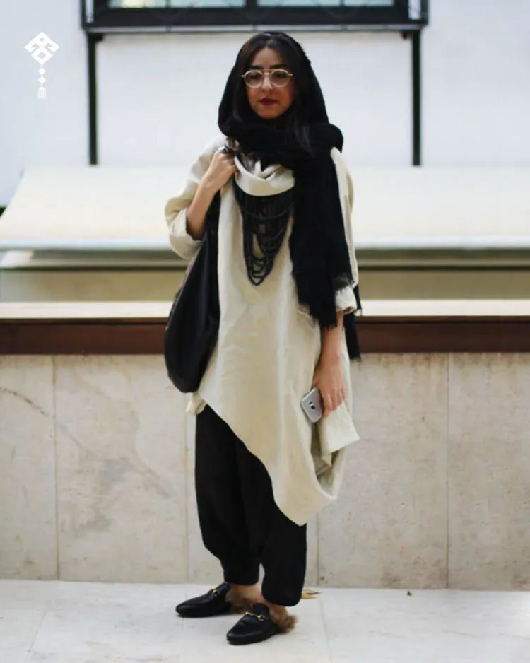 13 Wajah Fashion Hijab Wanita di Iran. Salah Kalau Pikir Mereka Selalu Serba Cadaran 24