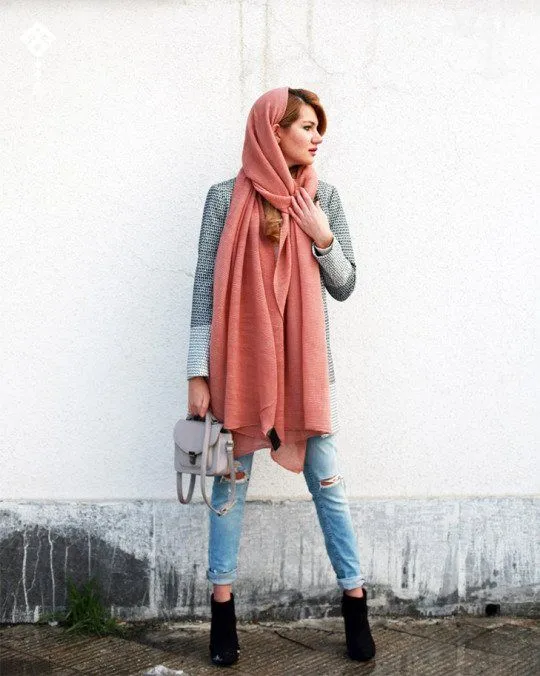 13 Wajah Fashion Hijab Wanita di Iran. Salah Kalau Pikir Mereka Selalu Serba Cadaran 15