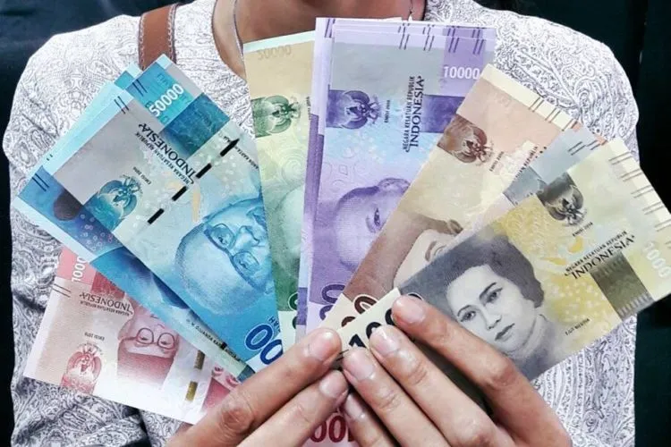 Buat Kamu yang Terus Bertanya Kenapa Uang Baru Tak Muncul-Muncul Juga, Ini 3 Alasannya 5