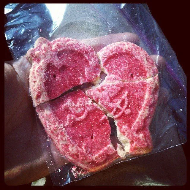 12 Kado Valentine Ini Gagal Total, Niatnya Romantis Jadinya Menangis :( 23