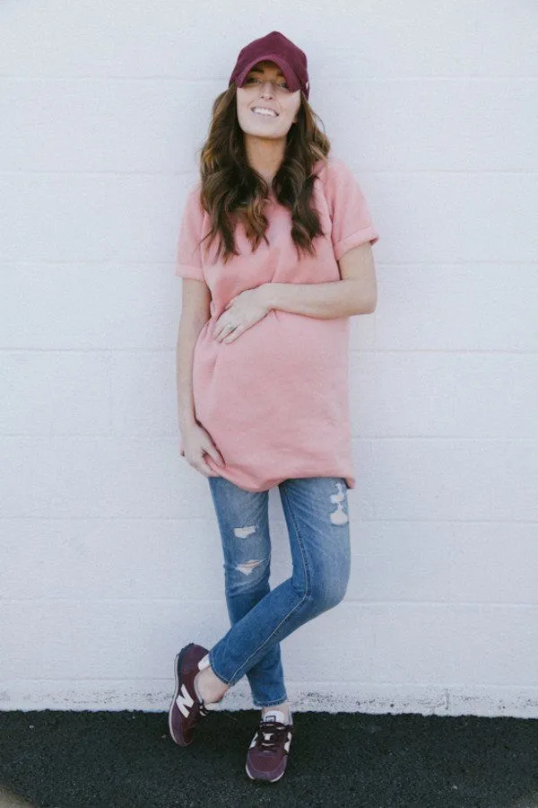 17 Ide OOTD Baju Pink yang Nggak Terlalu Feminin 19