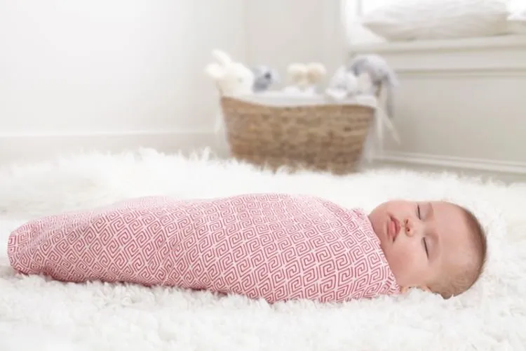 7 Mitos yang Nggak Boleh Kamu Percaya Saat Mengasuh Bayi. Calon Mama Muda Harus Pahami Ini 10
