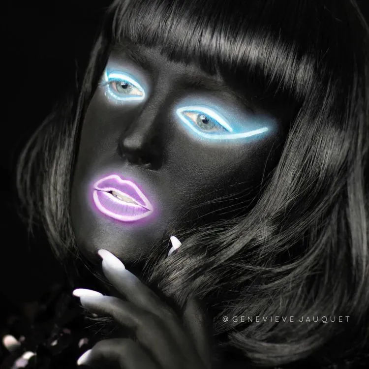 8 Inspirasi Make-Up Neon Light yang Lagi Trend! Hayo, Siapa yang Mau Jadi Pusat Perhatian? 20