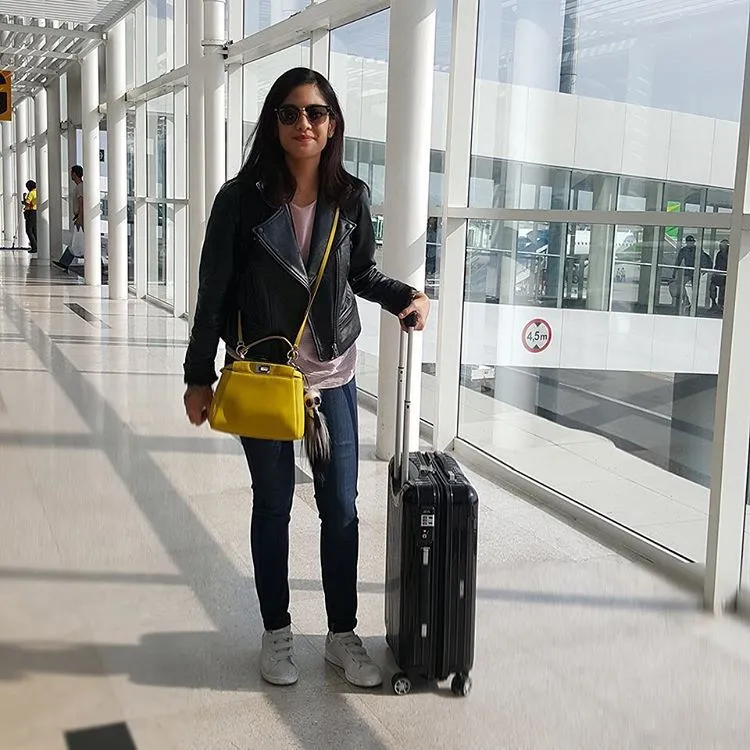 10 Airport Look yang Instagram-able Plus Mampu Menyamarkan Kelelahanmu dari Jalan-jalan 12
