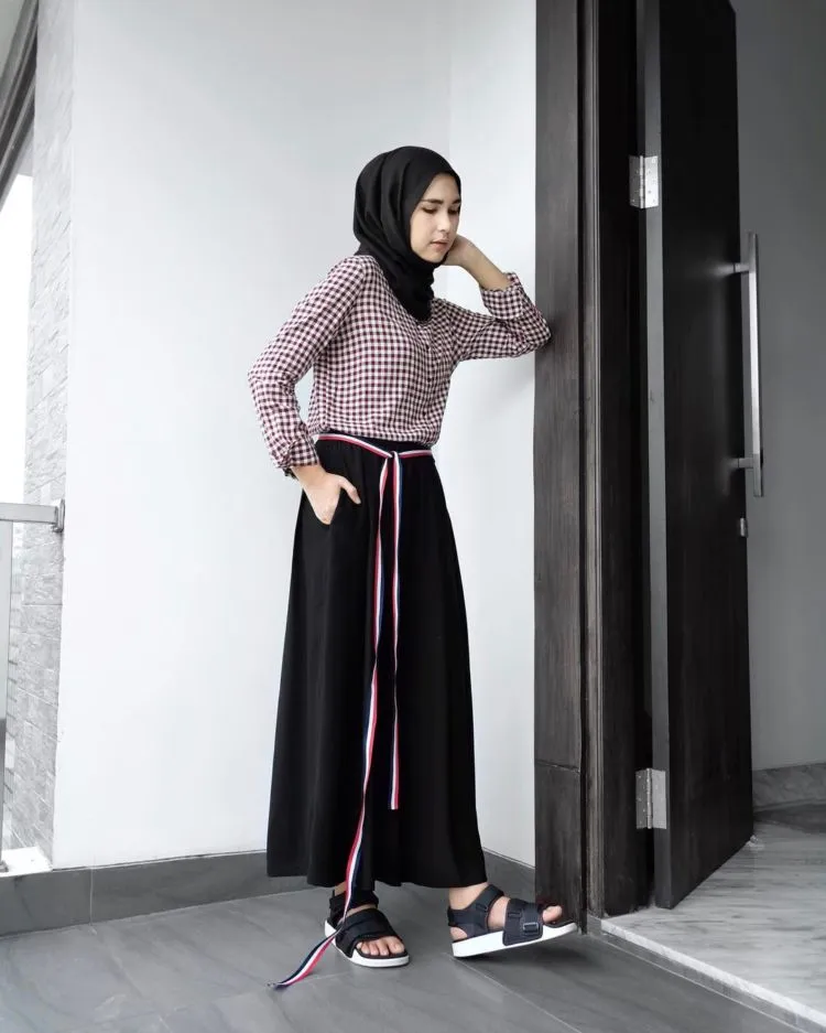 Biar Kamu Nggak Mati Gaya Saat Reunian, Intip 12 Cara Berpakaian Supaya Terlihat Lebih Sukses dari yang Lain 19