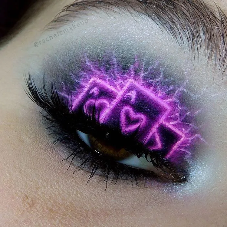 8 Inspirasi Make-Up Neon Light yang Lagi Trend! Hayo, Siapa yang Mau Jadi Pusat Perhatian? 19