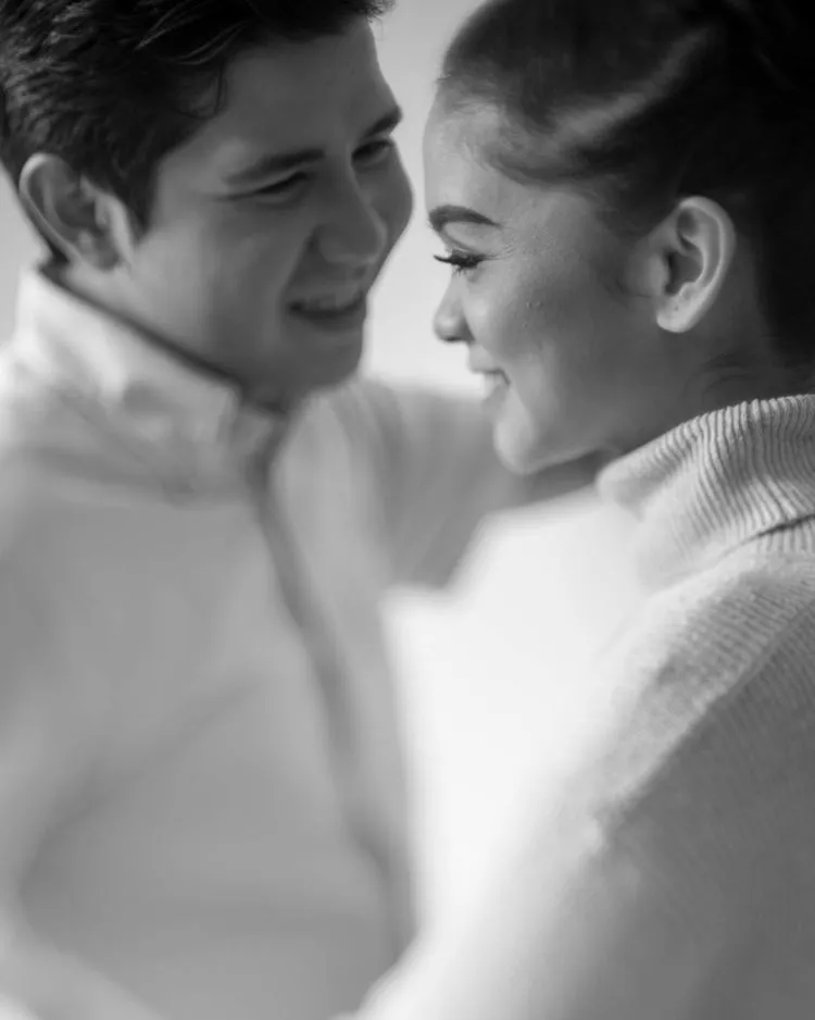 Sederhana Berbalut Ceria, Inilah 11 Foto Prewedding A la Haykal Kamil dan Tantri Namirah 16