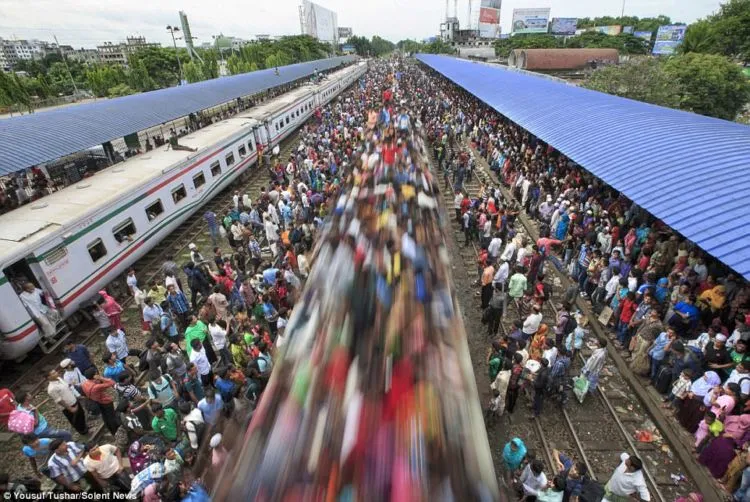 10 Potret Buruknya Kereta Api di Bangladesh yang Bikin Ngelus Dada. Dulu Indonesia Pernah Begini Juga! 20