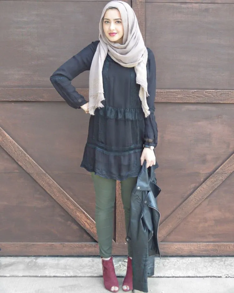 9 Aturan Fashion Saat Memakai Aksen Ruffle. Biar Nggak Lebay dan Terlalu Ramai 17
