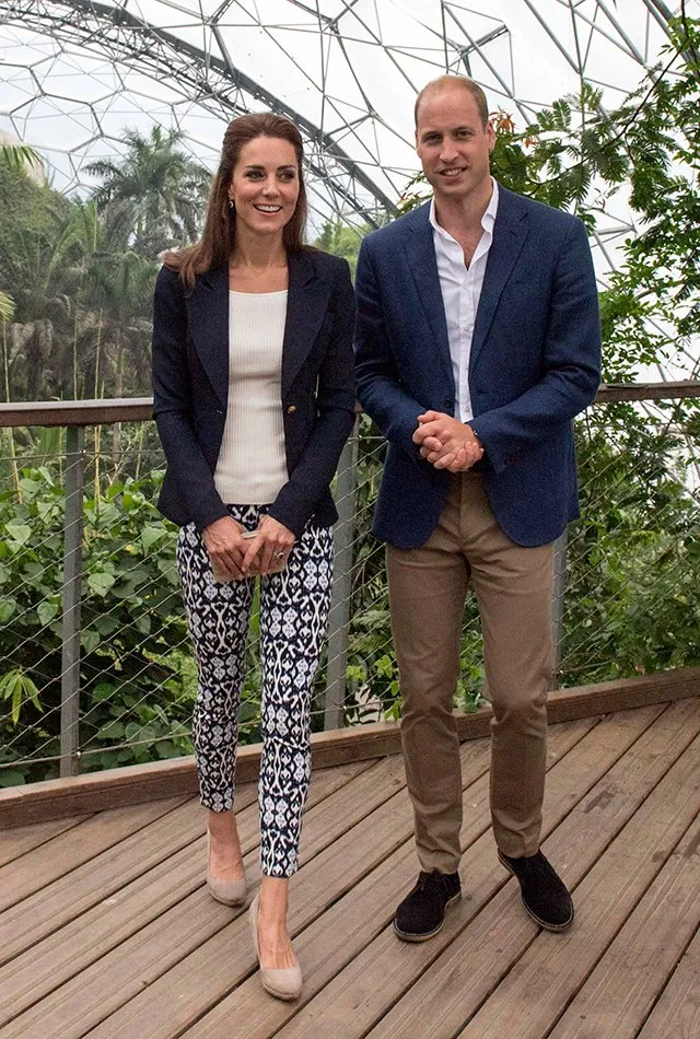 9 Gaya Kasual Kate Middleton. Nggak Nyangka Ya Fashion Putri Kerajaan Bisa Kamu Tiru Juga 18