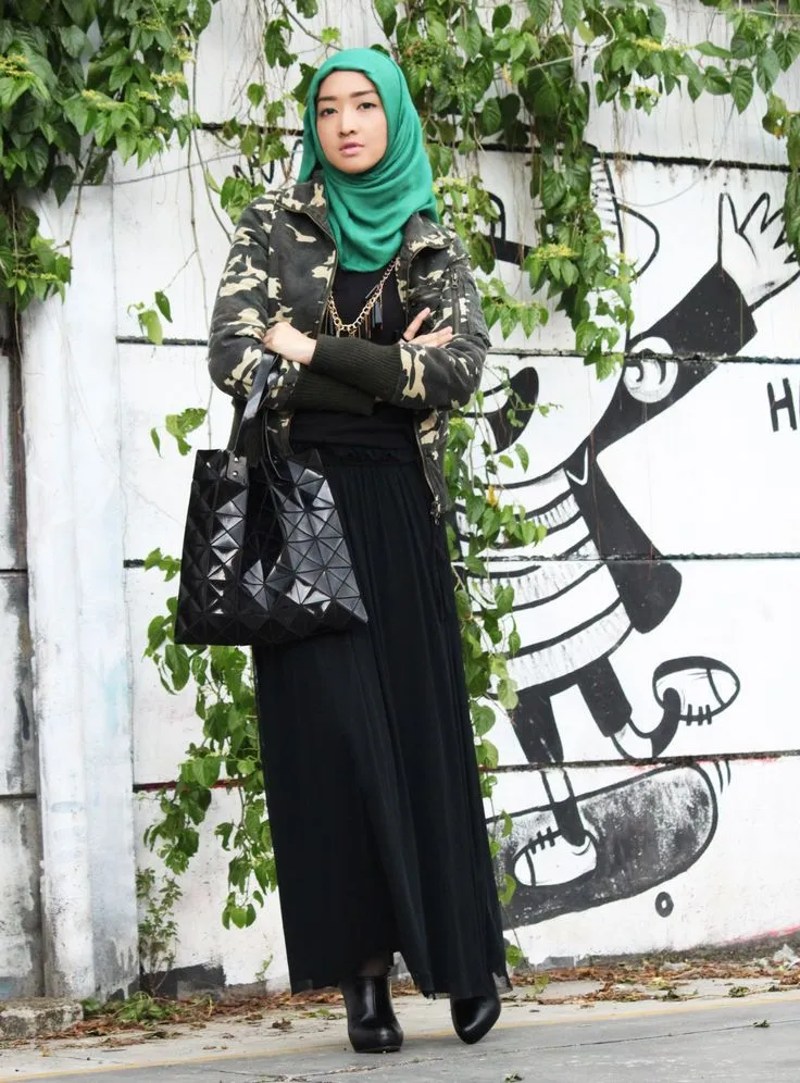 7 Inspirasi Busana A la Militer yang Disulap Jadi Gaya Buat Hijabers. Kurang Keren Apa Coba? 8