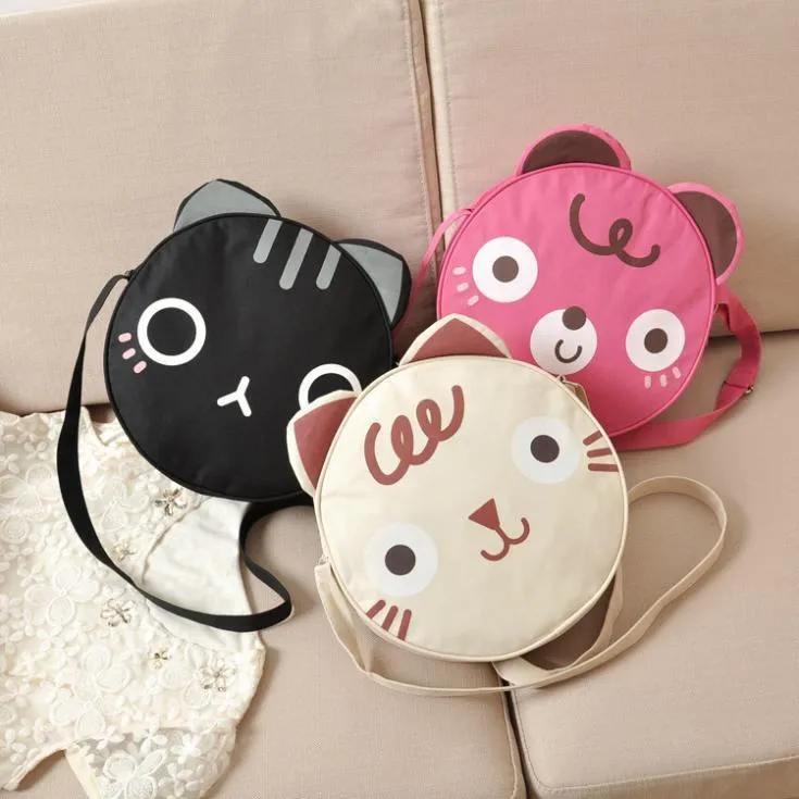 9 Sling Bag Lucu yang Bisa Kamu Pakai ke Manapun. Unik dan Simpel Banget! 13