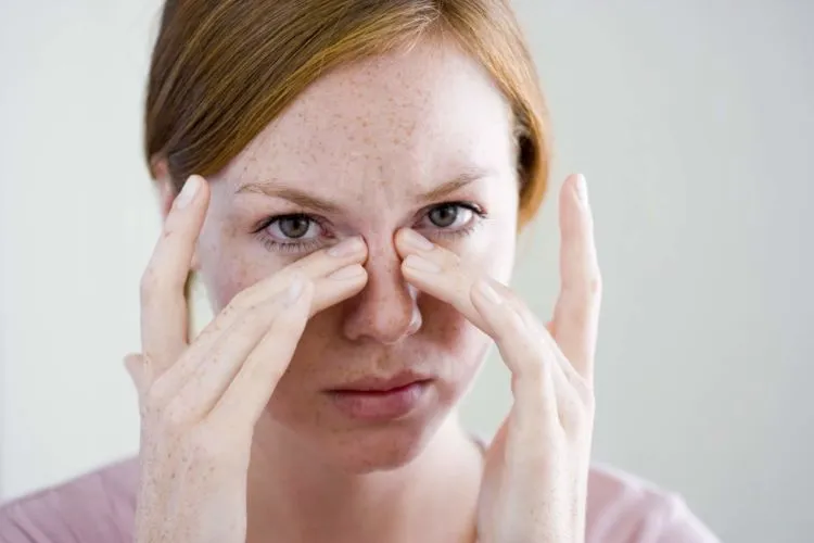 10 Kegunaan Es Batu untuk Kecantikan, Hasilnya Menakjubkan Jika Rutin Digunakan 16