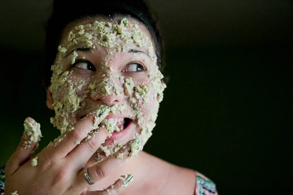 5 Bahan Alami Penyelamat Wajahmu yang Sering Pakai Make-Up dan Rentan Berjerawat. Dijamin Ampuh!