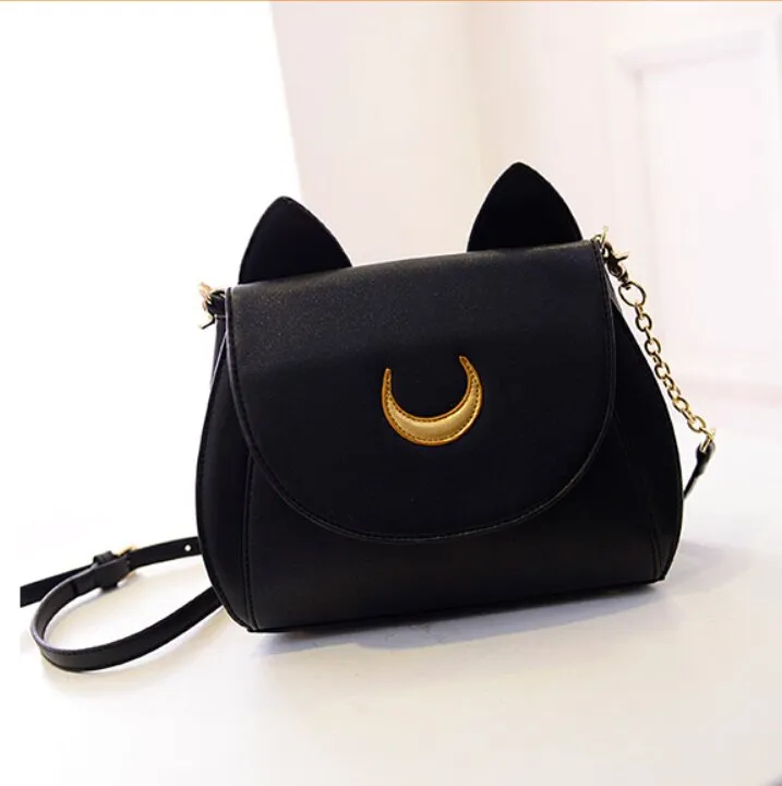 9 Sling Bag Lucu yang Bisa Kamu Pakai ke Manapun. Unik dan Simpel Banget! 10