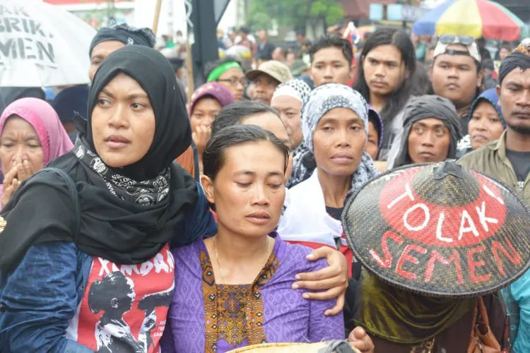 Perjuangkan Lingkungan Hingga Harus Korbankan Nyawa, Padahal Semua Demi Masa Depan Negara Tercinta 11